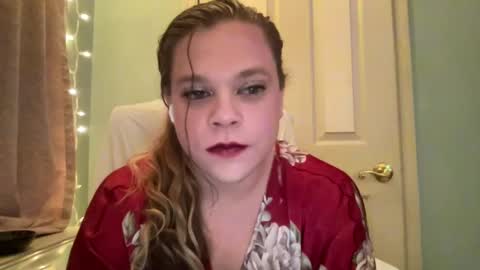 Hollys Drive threw Side Of CB. online show from 12.14.24