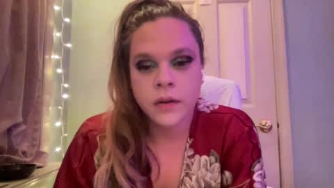 Hollys Drive threw Side Of CB. online show from 12.16.24