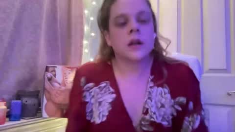 Hollys Drive threw Side Of CB. online show from 12.18.24