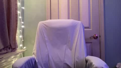 Hollys Drive threw Side Of CB. online show from 12.25.24