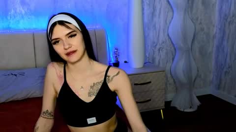 Holly online show from 05.26.26