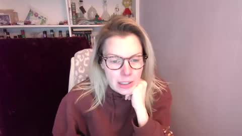 holly_bourbon online show from 02.23.26