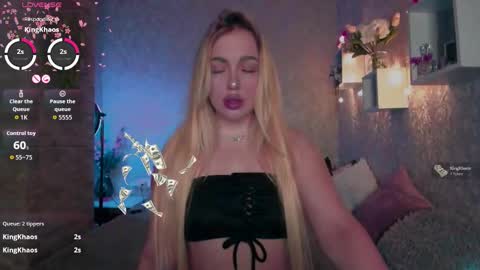 holly_molly8 online show from 12.02.25