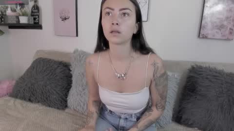 Holly online show from 10.20.25