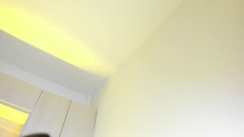 Snapshot of hollyadamss_ chatting on 02.25.26 Sofia online show from 02.25.26