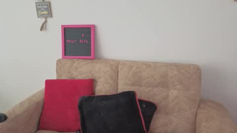 Holly online show from 11.07.25