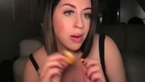 Snapshot of hollyh0x chatting on 02.10.25 Holly Hox online show from 02.10.25