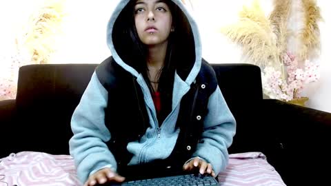 Holly online show from 12.27.24