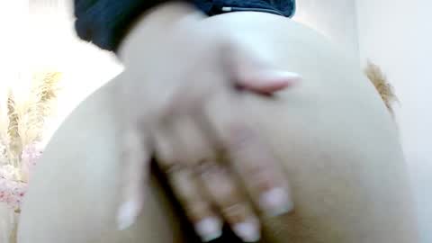 Holly online show from 01.07.25