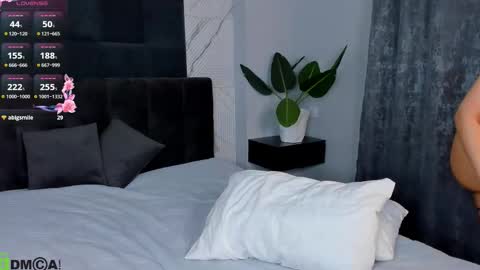 Holly online show from 11.30.25