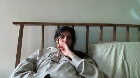 hollyshit_ online show from 10.11.25