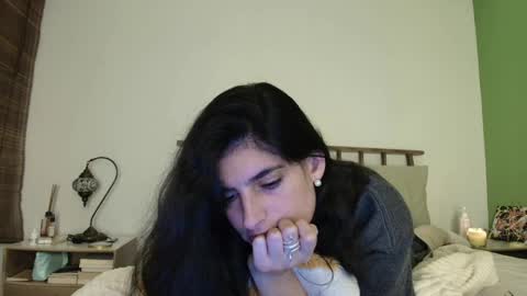 hollyshit_ online show from 04.14.26