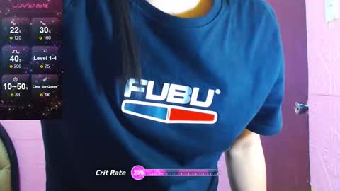 Snapshot of hollywoodbitch chatting on 10.31.25 Isabella Marie online show from 10.31.25