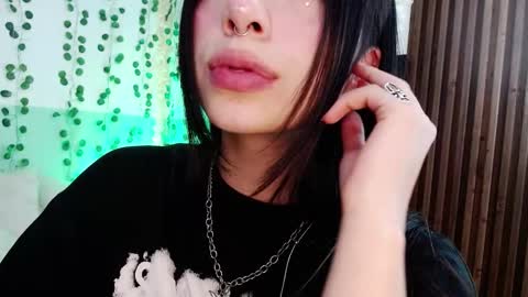 holly online show from 12.31.24