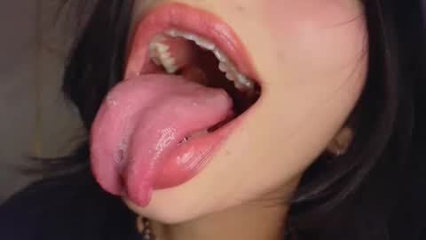 holly online show from 11.15.25