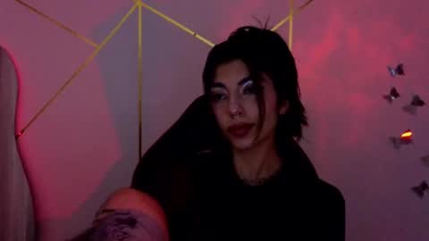 holly online show from 11.21.25