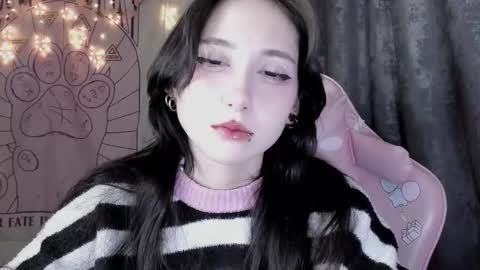 Ho Lee Sheet online show from 10.11.25