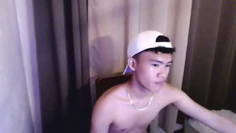 Snapshot of holy_fucker21 chatting on 10.10.25 Jayjay online show from 10.10.25