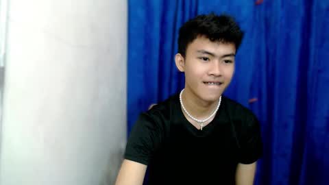 Snapshot of holy_fucker21 chatting on 10.29.25 Jayjay online show from 10.29.25