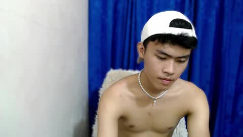 Snapshot of holy_fucker21 chatting on 10.31.25 Jayjay online show from 10.31.25