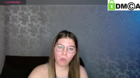 Welcome guys  Pleasure to see you all here  My name is MichaelaTip menu is active Private is open  online show from 01.24.25