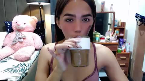 holy_molly1 online show from 11.18.25