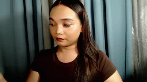 Snapshot of holy_shine chatting on 07.19.26 Bella online show from 07.19.26