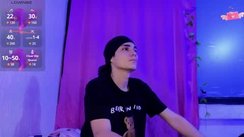 Snapshot of holy_taby_ chatting on 01.11.25 online show from 01.11.25