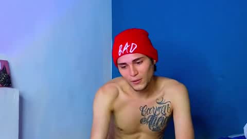 Snapshot of holy_taby_ chatting on 02.01.25 online show from 02.01.25