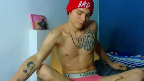 Snapshot of holy_taby_ chatting on 02.07.25 online show from 02.07.25