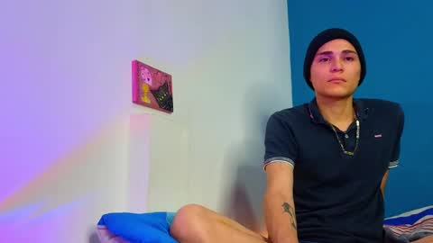 Snapshot of holy_taby_ chatting on 02.15.25 online show from 02.15.25