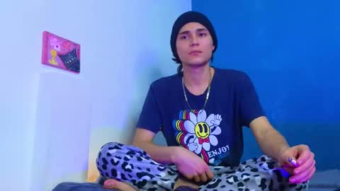 Snapshot of holy_taby_ chatting on 02.24.25 online show from 02.24.25