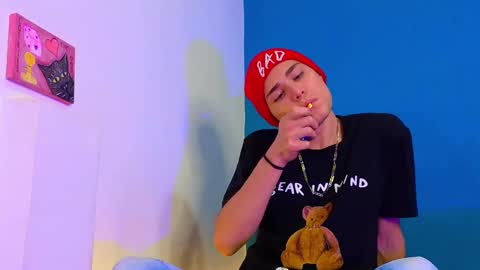 Snapshot of holy_taby_ chatting on 02.26.25 online show from 02.26.25