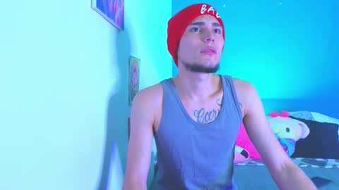 Snapshot of holy_taby_ chatting on 09.09.25 online show from 09.09.25