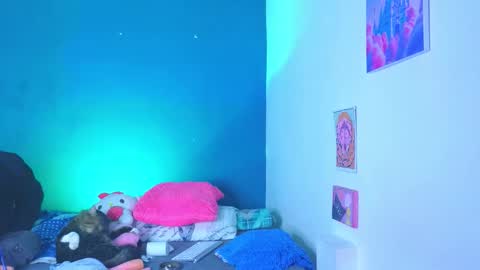 Snapshot of holy_taby_ chatting on 10.01.25 online show from 10.01.25