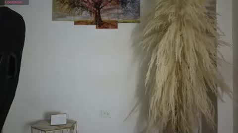 Snapshot of holybeauty_ chatting on 10.12.25 Jam online show from 10.12.25