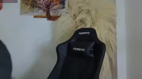 Snapshot of holybeauty_ chatting on 10.19.25 Jam online show from 10.19.25