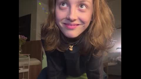 Snapshot of holydori chatting on 11.01.25 dori not holy get my tg channel with link from description under last photo online show from 11.01.25