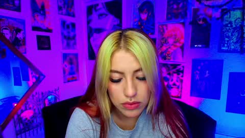 Snapshot of holyeva chatting on 12.18.24 online show from 12.18.24