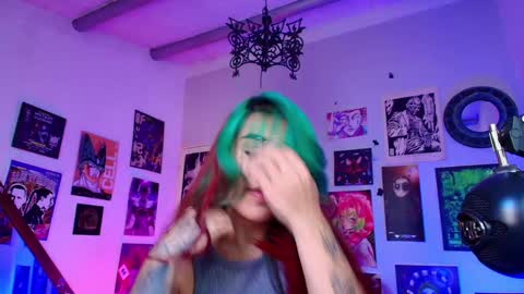 Snapshot of holyeva chatting on 01.28.25 online show from 01.28.25