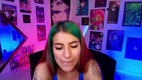 Snapshot of holyeva chatting on 01.31.25 online show from 01.31.25