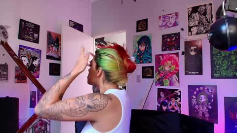 Snapshot of holyeva chatting on 02.04.25 online show from 02.04.25