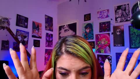 Snapshot of holyeva chatting on 02.04.25 online show from 02.04.25