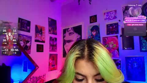 Snapshot of holyeva chatting on 02.13.25 online show from 02.13.25