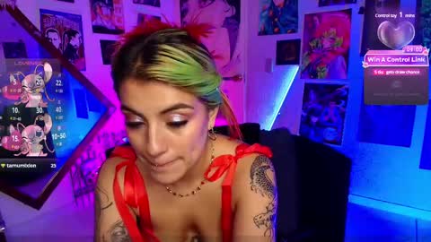 Snapshot of holyeva chatting on 02.14.25 online show from 02.14.25