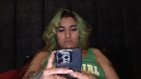 Snapshot of holyeva chatting on 02.20.25 online show from 02.20.25