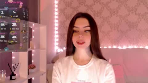 Mia online show from 10.07.25