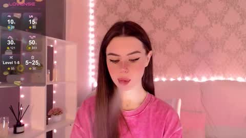 Mia online show from 10.13.25