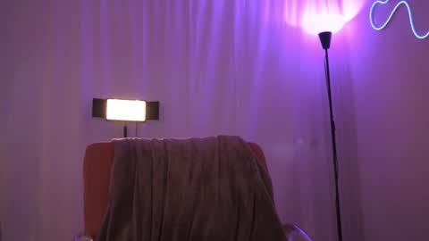 honeeeey_ online show from 11.20.25