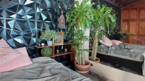 honey  monroe online show from 11.20.25